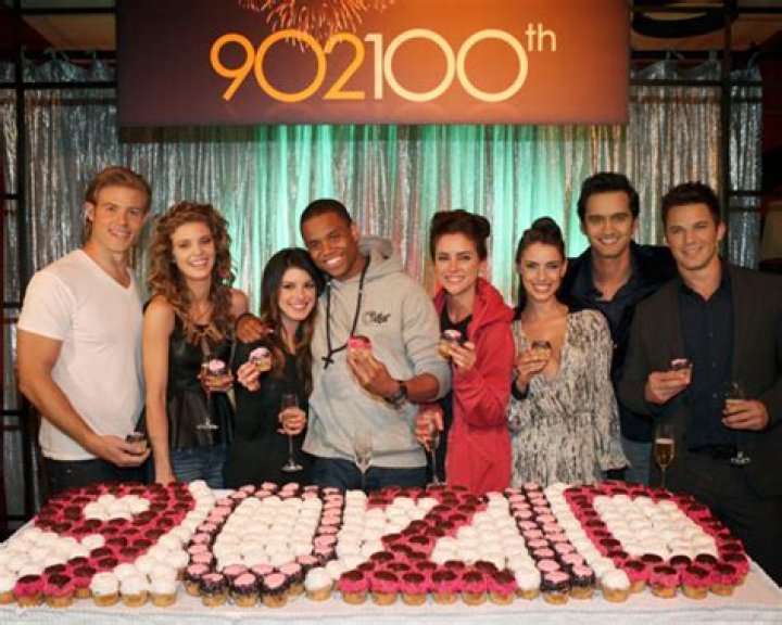 90210 Recap: Is Vanessa Finally Out Of Liam’s Life?