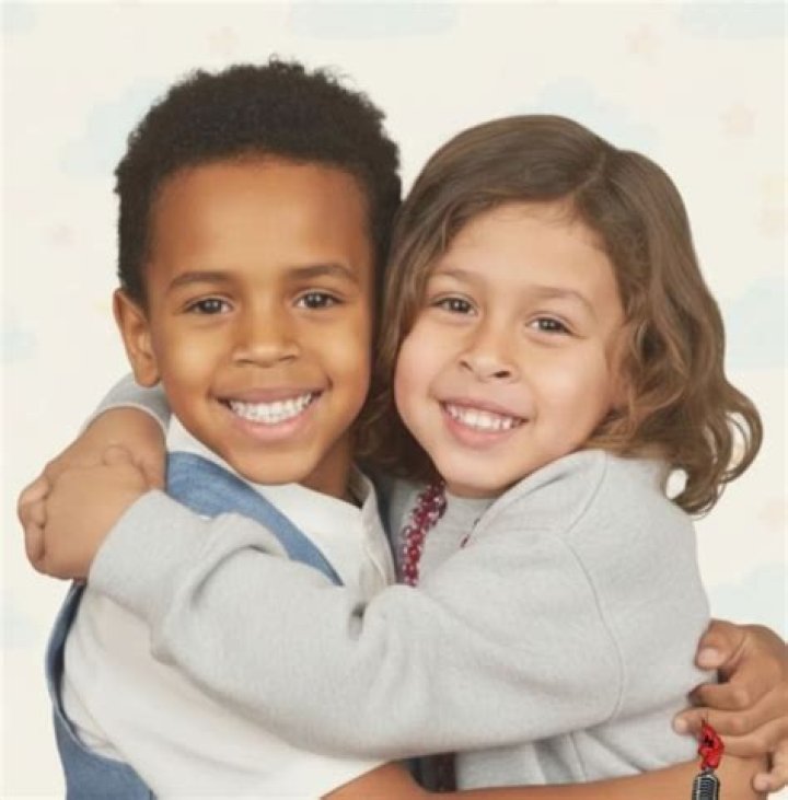 Aeko Brown, 7 Mos., Snuggles Up To Mom Ammika Harris In Bed — Sweet Video