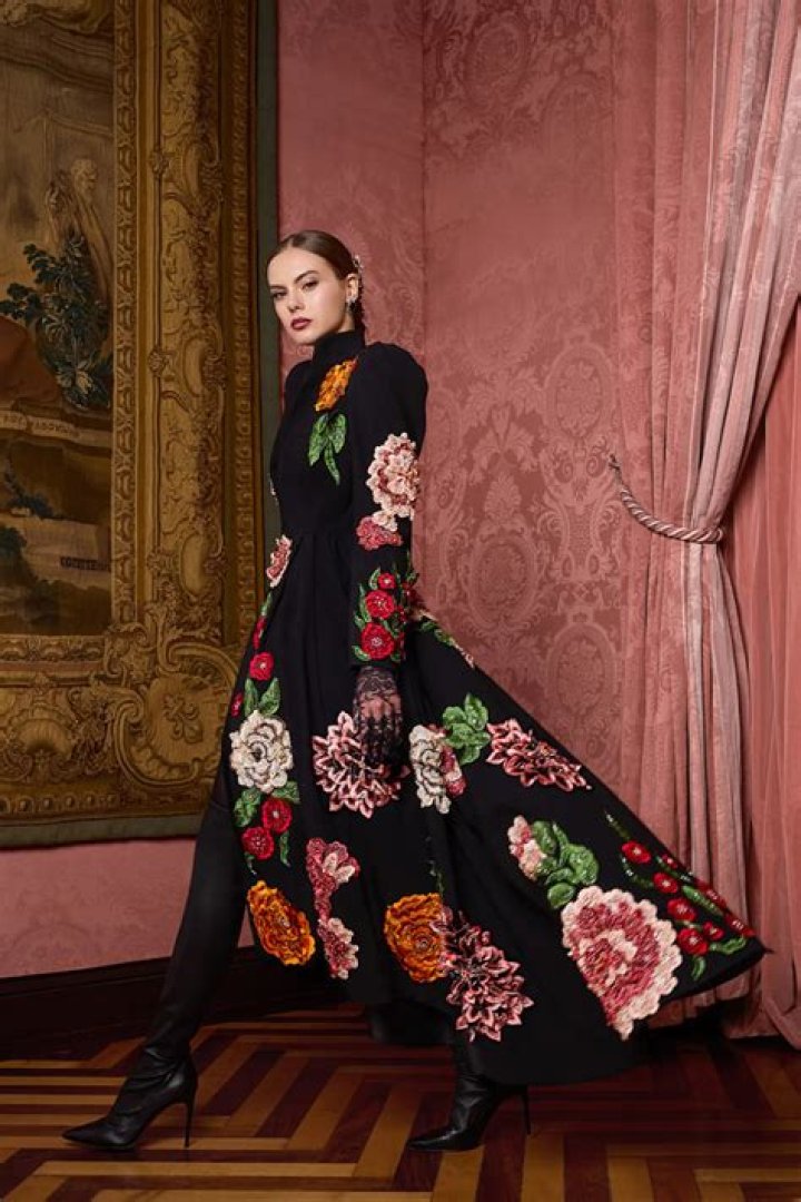 Alice + Olivia: Fashion Week Pics Of Fall 2015 Collection On The Runway