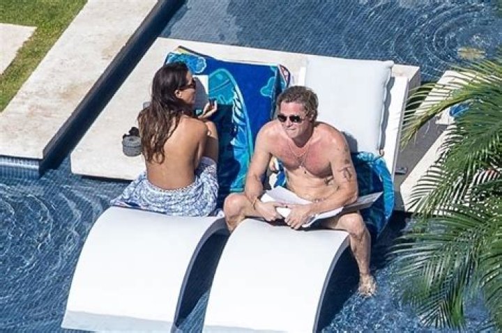 Brad Pitt Goes Shirtless With Girlfriend Ines de Ramon In Cabo: Photos – Hollywood Life