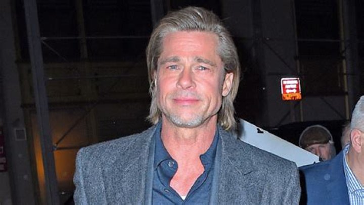 Brad Pitt Shows Off Chiseled Jaw & Slicked-Back Hair While Out In NYC – Hollywood Life