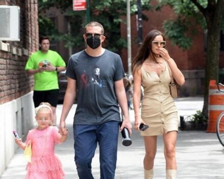 Bradley Cooper Holds Hands With Daughter Lea, 5, In NYC After Revealing He Still Lives With His Mom: Photos