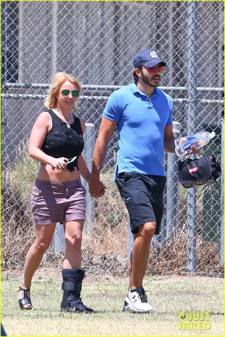 Britney Spears Already Dating College Footballer Harris Beall After Charlie Ebersol Split?