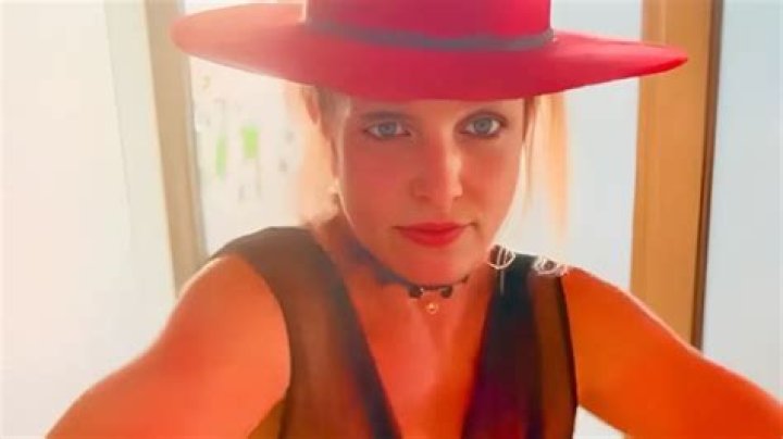 Britney Spears Dances In Pink Crop Top As She Declares She’s ‘Warming Up Maui’: Watch