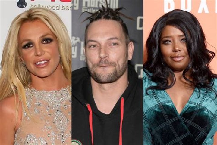 Britney Spears Denies That She ‘Almost Died’ & Family Intervention – Hollywood Life