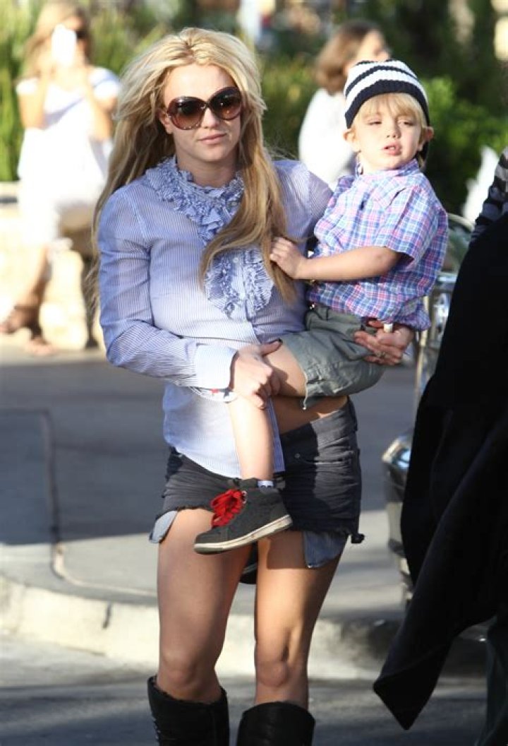 Britney Spears Gushes Over Madonna On Her 64th Birthday & Posts Pic Of Pair Embracing