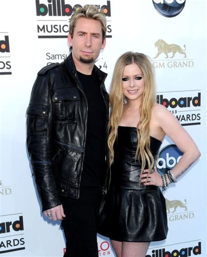 Chad Kroeger & Avril Lavigne’s Relationship In Pics – Hollywood Life