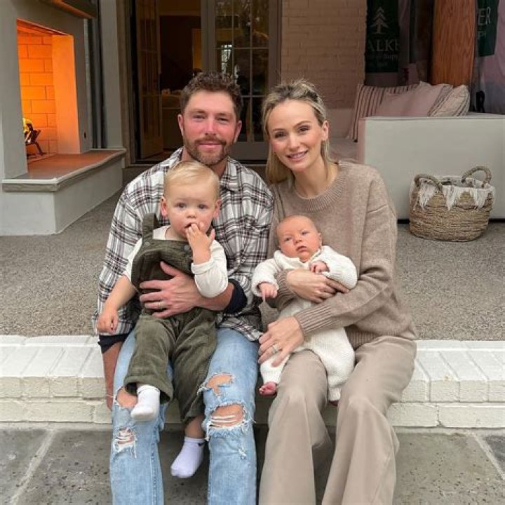 Chris Lane Talks Baby Son & Wife Lauren Bushnell – Hollywood Life