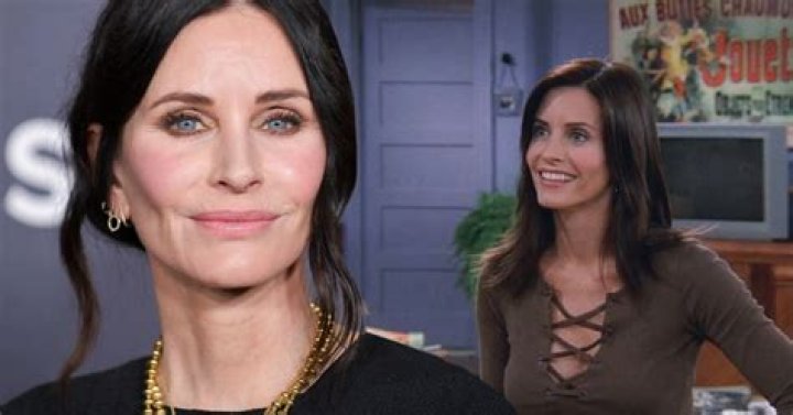 Courteney Cox Cries On The ‘Friends’ Set In Emotional First Trailer For Reunion Special — Watch
