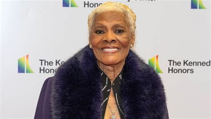 Dionne Warwick: Photos – Hollywood Life