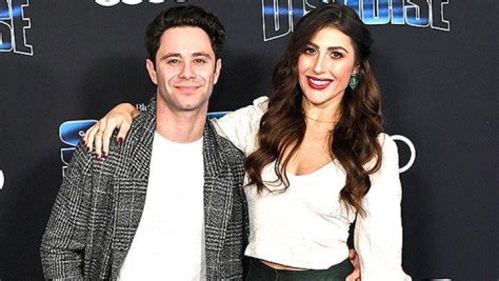 ‘DWTS’ Pros Emma Slater & Sasha Farber Reportedly Split – Hollywood Life