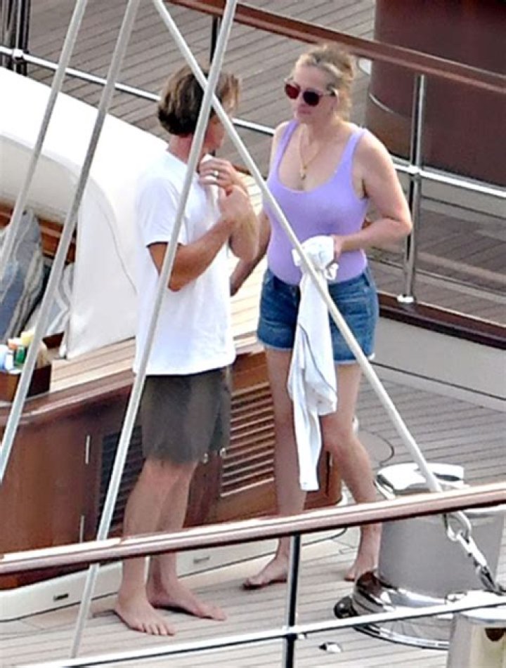Emma Roberts Wears Yellow Bikini On Yacht: Photo – Hollywood Life