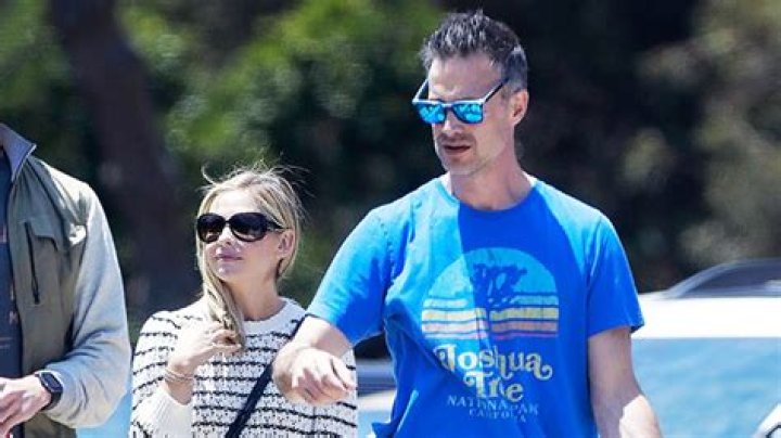 Freddie Prinze Jr. Discusses His & Sarah Michelle Gellar’s Marriage – Hollywood Life