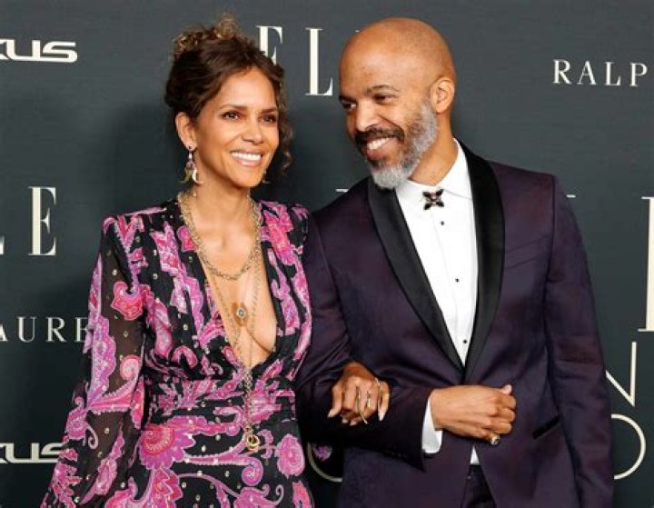 Halle Berry’s Trainer Peter Lee Thomas Reveals How She’s ‘Reversing The Clock’ At 53
