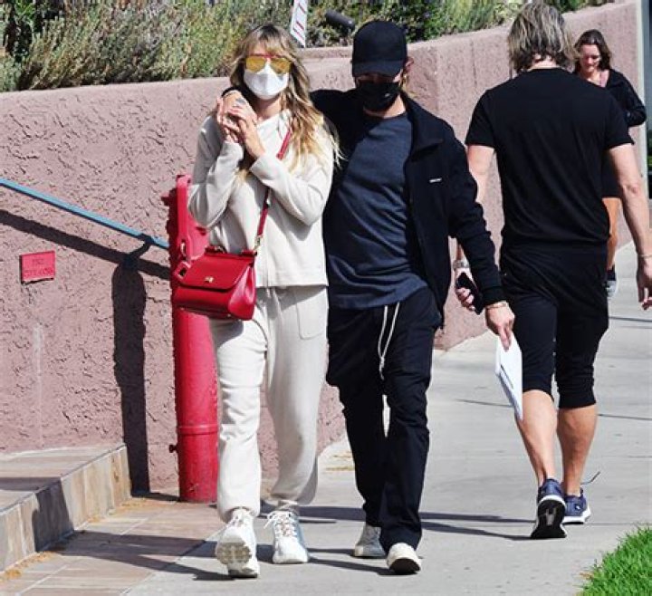 Heidi Klum Holds Hands With Husband Tom Kaulitz On Romantic Stroll — Photos