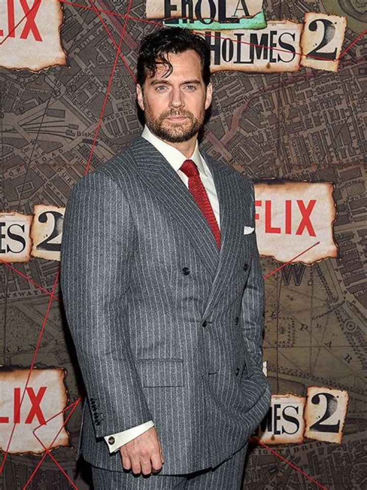 Henry Cavill & Natalie Viscuso Make Red Carpet Debut: Photos – Hollywood Life