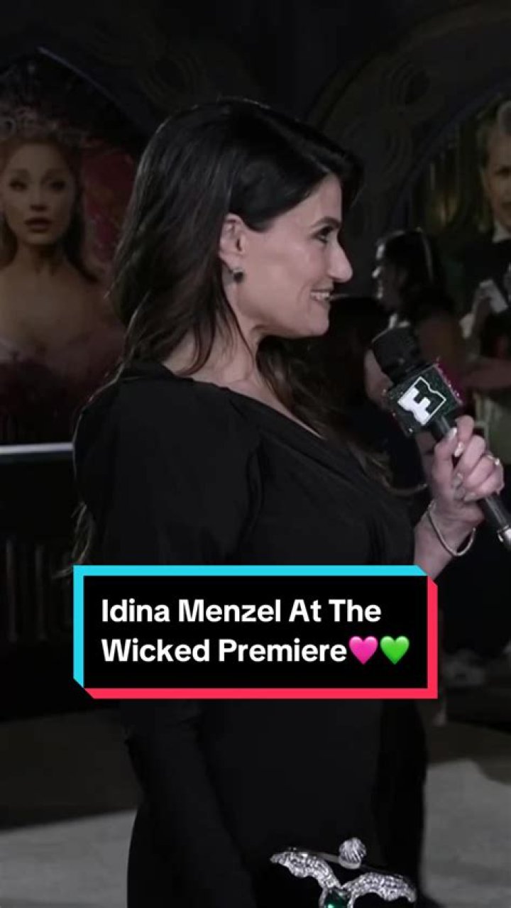 Idina Menzel Talks IVF Struggles In Late 40s – Hollywood Life