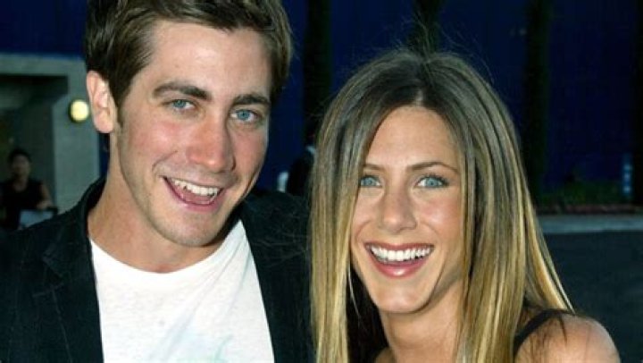 Jake Gyllenhaal Talks Love Scenes With Jennifer Aniston In Interview – Hollywood Life