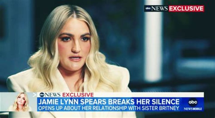 Jamie Lynn Spears Claims She Warned Britney About Conservatorship Lawyers & Shady Practices In Texts