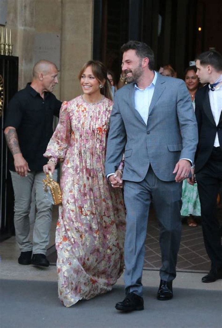 Jennifer Lopez & Ben Affleck Moving To Her Bel-Air House After Renovations – Hollywood Life