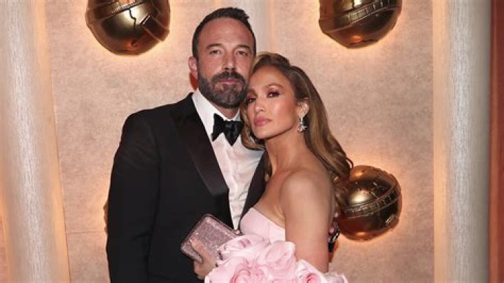 Jennifer Lopez Ditches Her Wedding Ring in Latest Social Media Post Amid Ben Affleck Marriage Rumors