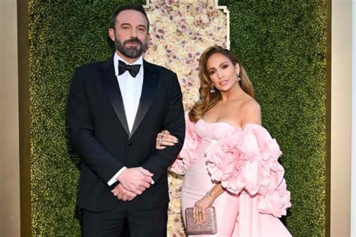 Jennifer Lopez Warns Women to Not Hit on Husband Ben Affleck: ‘Do Not Play With Me’