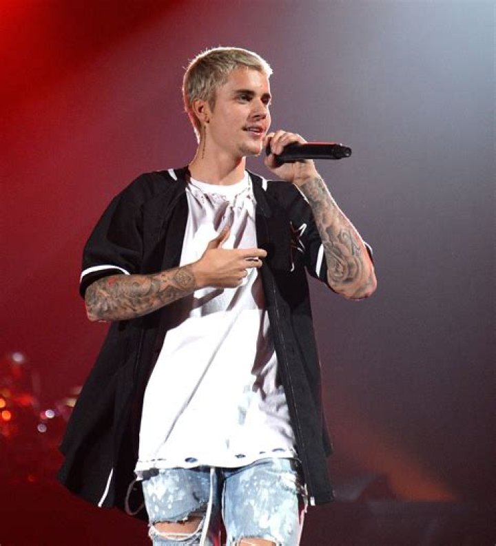Justin Bieber Turns 21: His Sexiest Looks Ever
