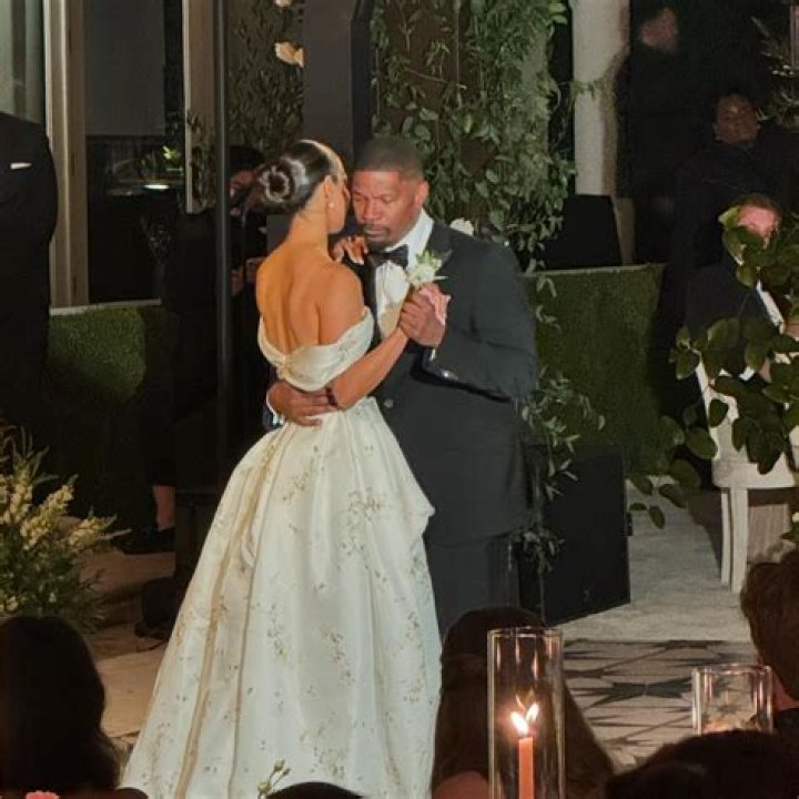 Katie Holmes Calls Off Wedding To Jamie Foxx While 4-Months Pregnant With His Kid