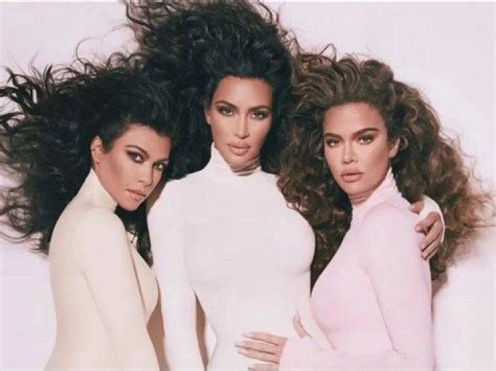 Kim Kardashian Issues Apology To Khloe & Kourtney For Japan Diss – Hollywood Life