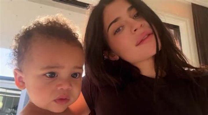 Kylie Jenner’s 1st Photo After Wolf’s Birth – Hollywood Life