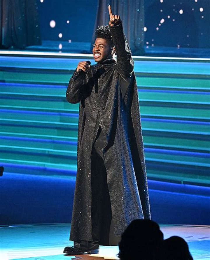 Lil Nas X Stopped Concert To Take ‘Mean’ Poop: Watch – Hollywood Life