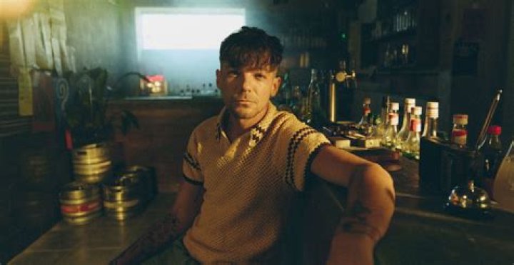 Louis Tomlinson New House — SEE PICS!