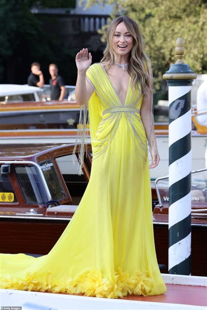 Olivia Wilde’s Yellow Dress At ‘Don’t Worry Darling Premiere:’ Photos – Hollywood Life