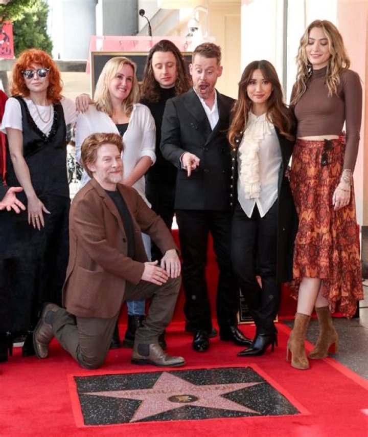 Paris Jackson – Hollywood Life