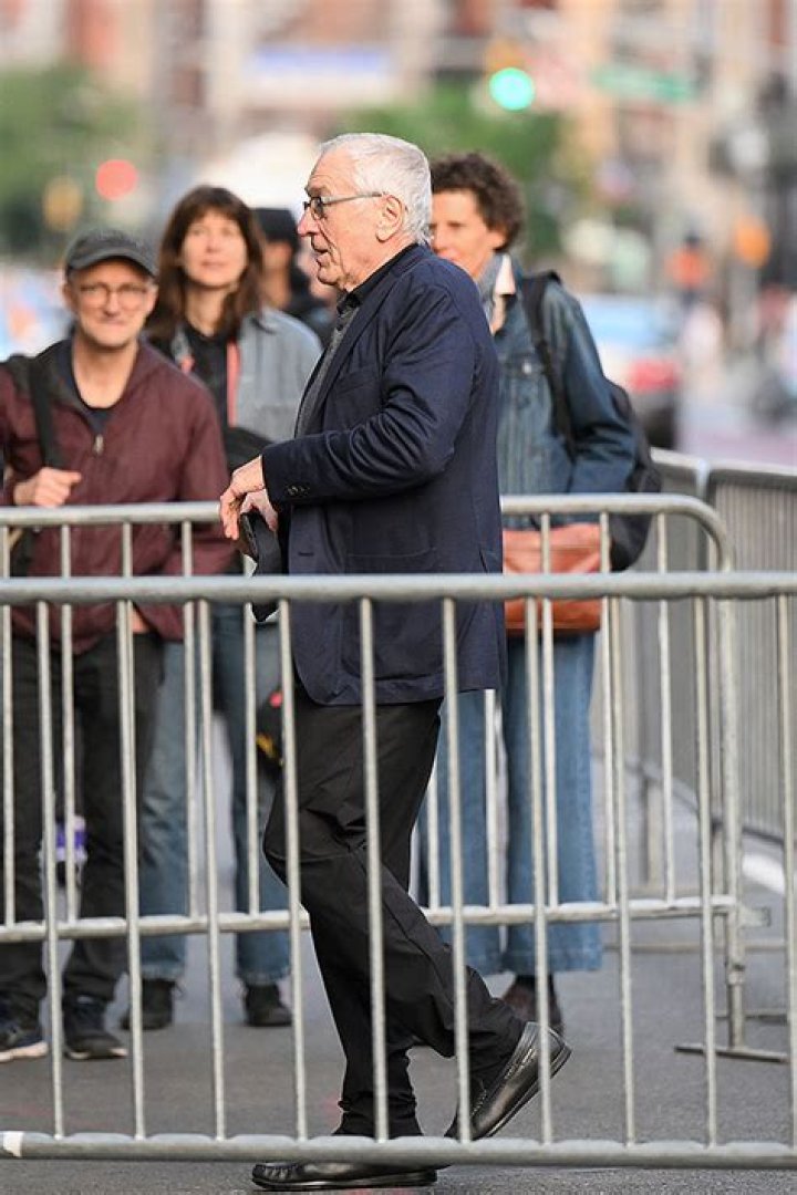 Robert De Niro Seen After Announcing He’s Expecting His 7th Child – Hollywood Life