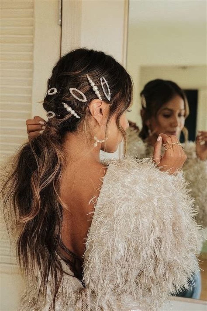 See Hair Accessories Trend – Hollywood Life