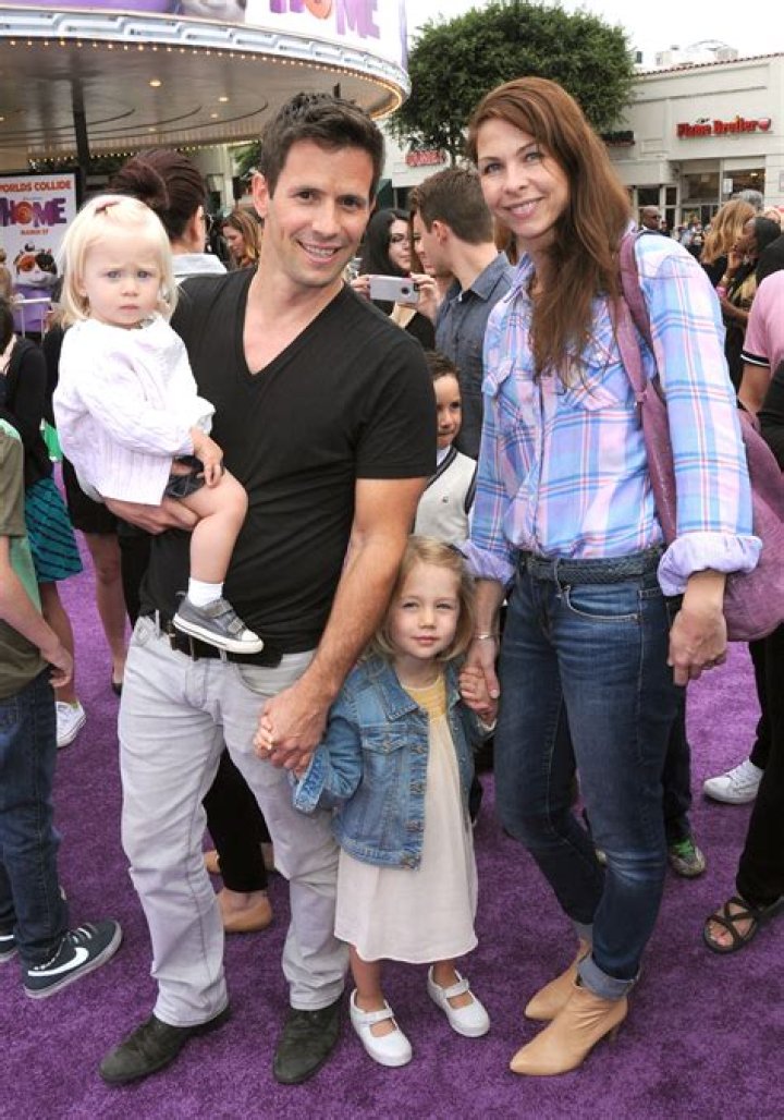 See Photos Of The Actor And His Kids – Hollywood Life