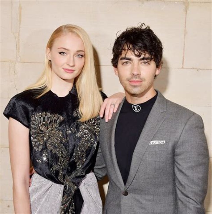 Sexiest Couples Of Summer 2018: PICS