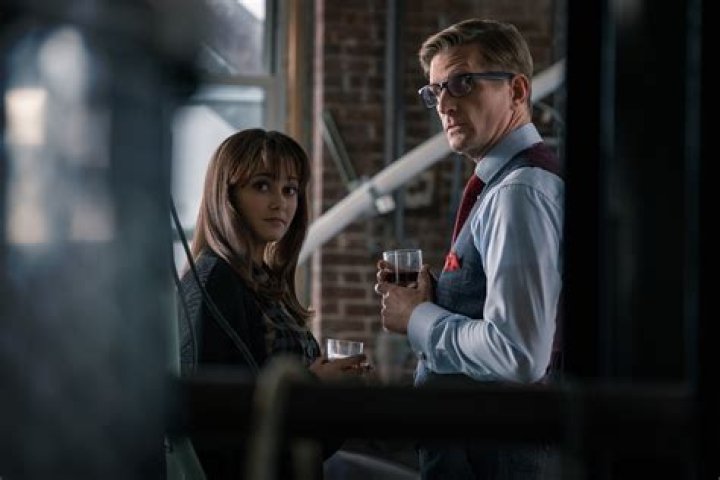 ‘Sweetbitter’ Season 2 Trailer: Tess & Jake Turn Up The Heat & More — Watch