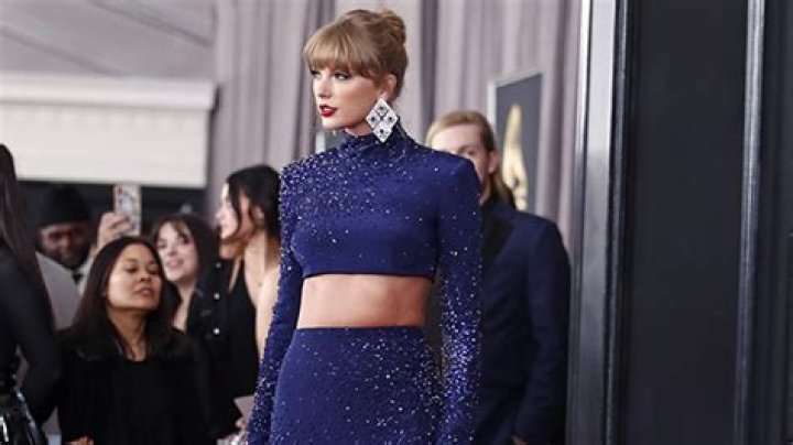 Taylor Swift’s Sequin Dress At Grammys After Party: Photos – Hollywood Life
