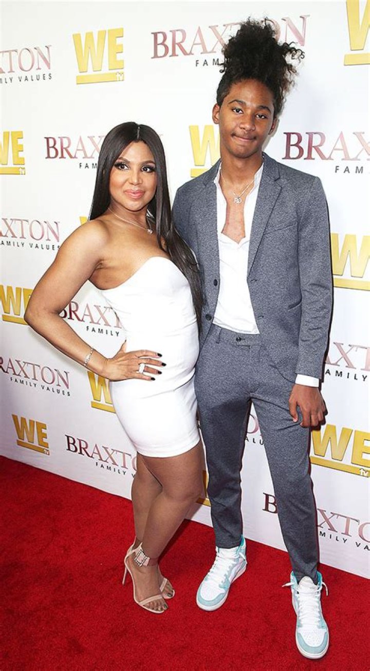 Toni Braxton & Son At ‘Braxton Family Values’ Premiere: Photos – Hollywood Life