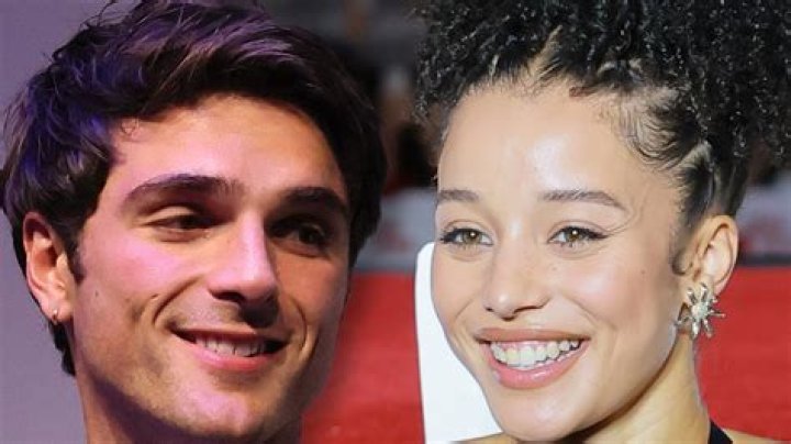 Tyler Cameron & Hannah Brown Spark Romance Rumors After He Picks Her Up From The Airport