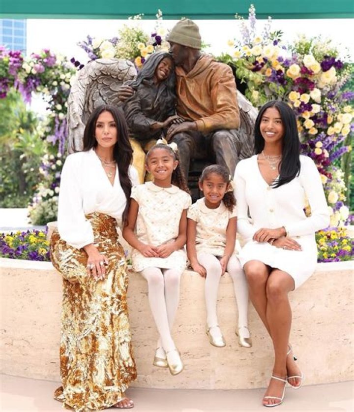 Vanessa Bryant Reveals Seeing Photos Of Beloved Kobe & Gianna Has Been ‘Really Hard’ In Message To Fans