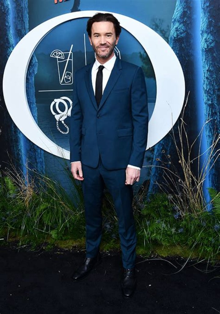 Who Is Tom Pelphrey? 5 Things On Actor Expecting Baby With Kaley Cuoco – Hollywood Life