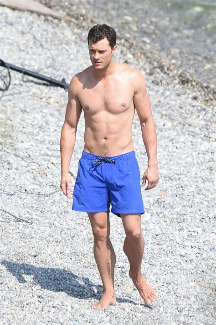 Zac Efron Swims Shirtless In Hot Spring & Eats Carbs Again In Wild Trailer For New Netflix Show — Watch